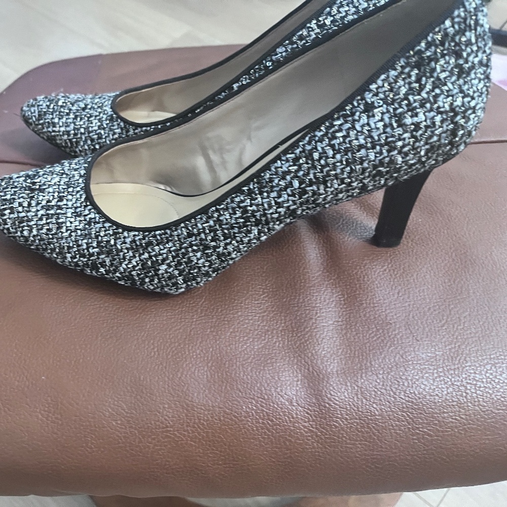 Naturalizer Black & White Tweed Pointed-Toe  high Heels - Size  9